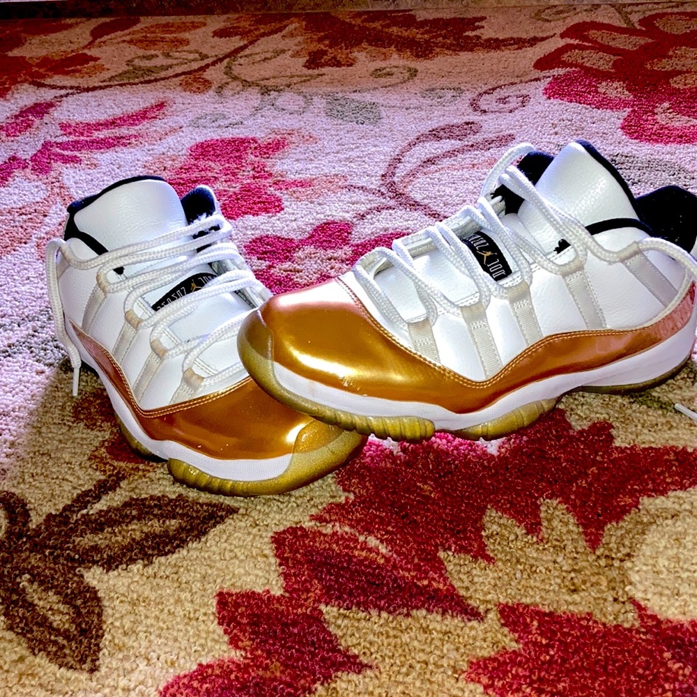 Air Jordan 11 Retro Low Closing Ceremony